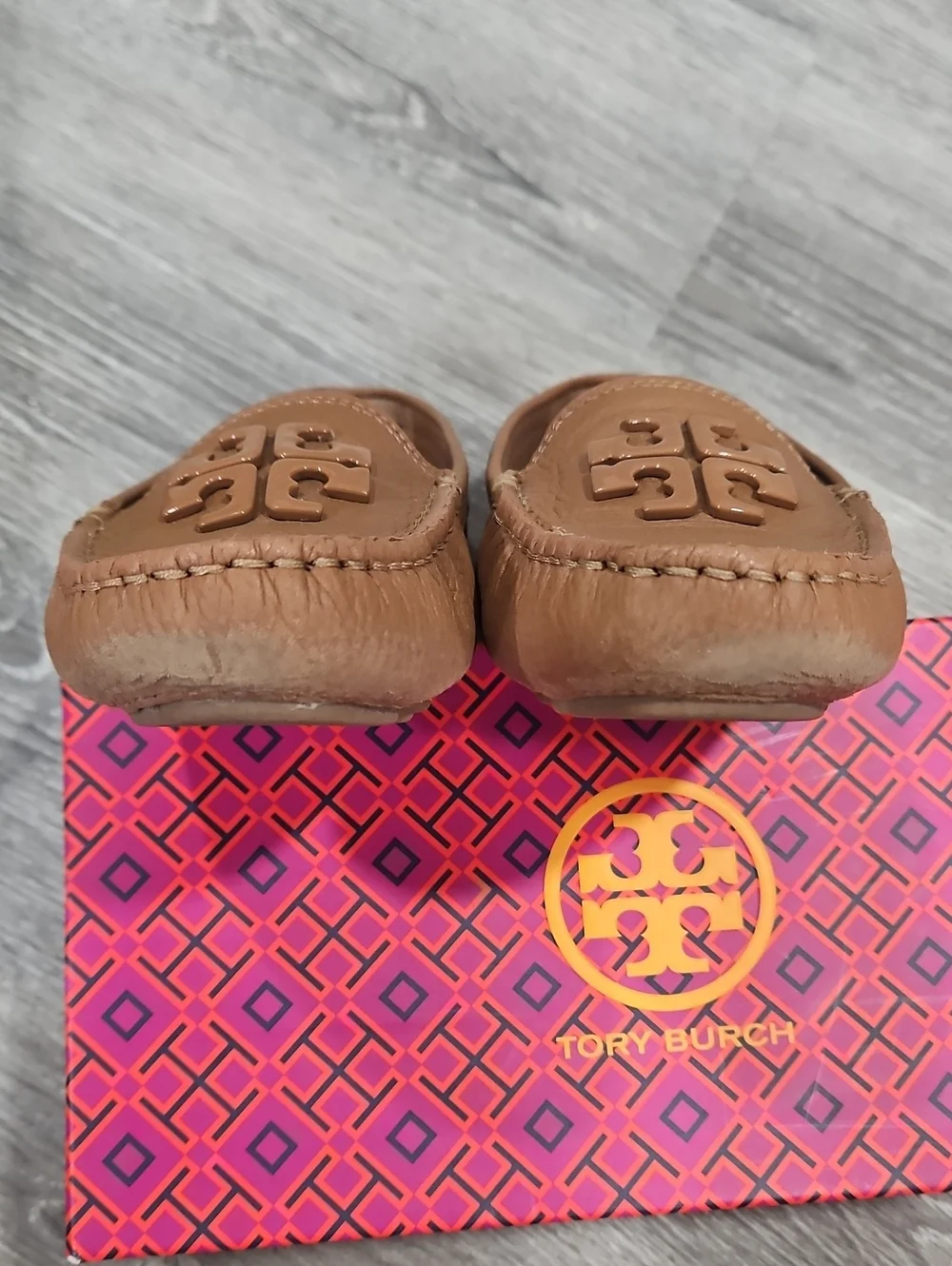 Tory Burch Lowell 2 Driver Tumbled Leather Size 7 Royal Tan